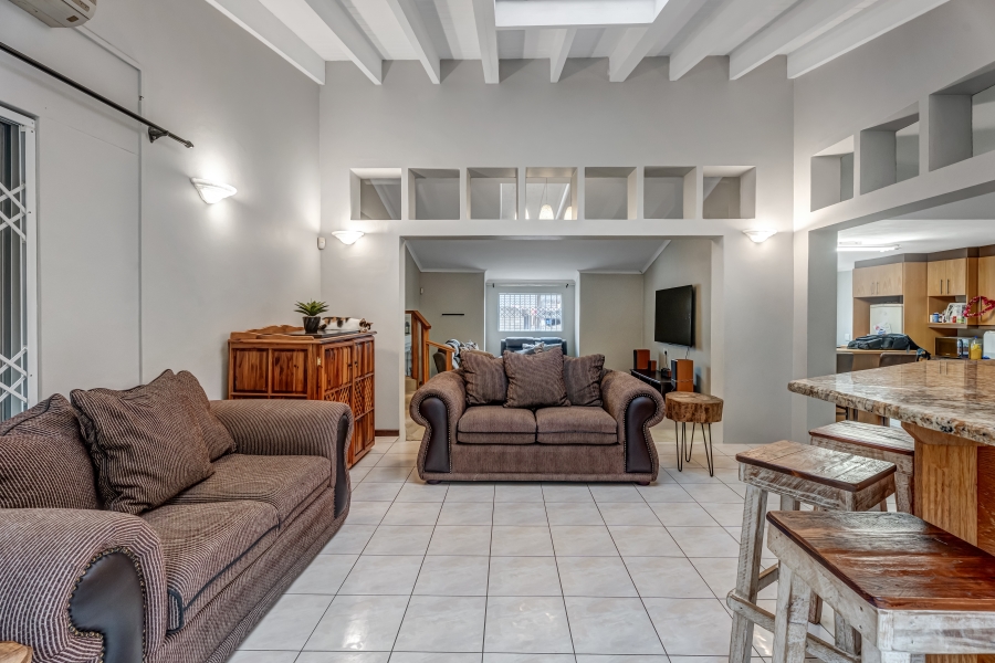 4 Bedroom Property for Sale in Beacon Bay Eastern Cape